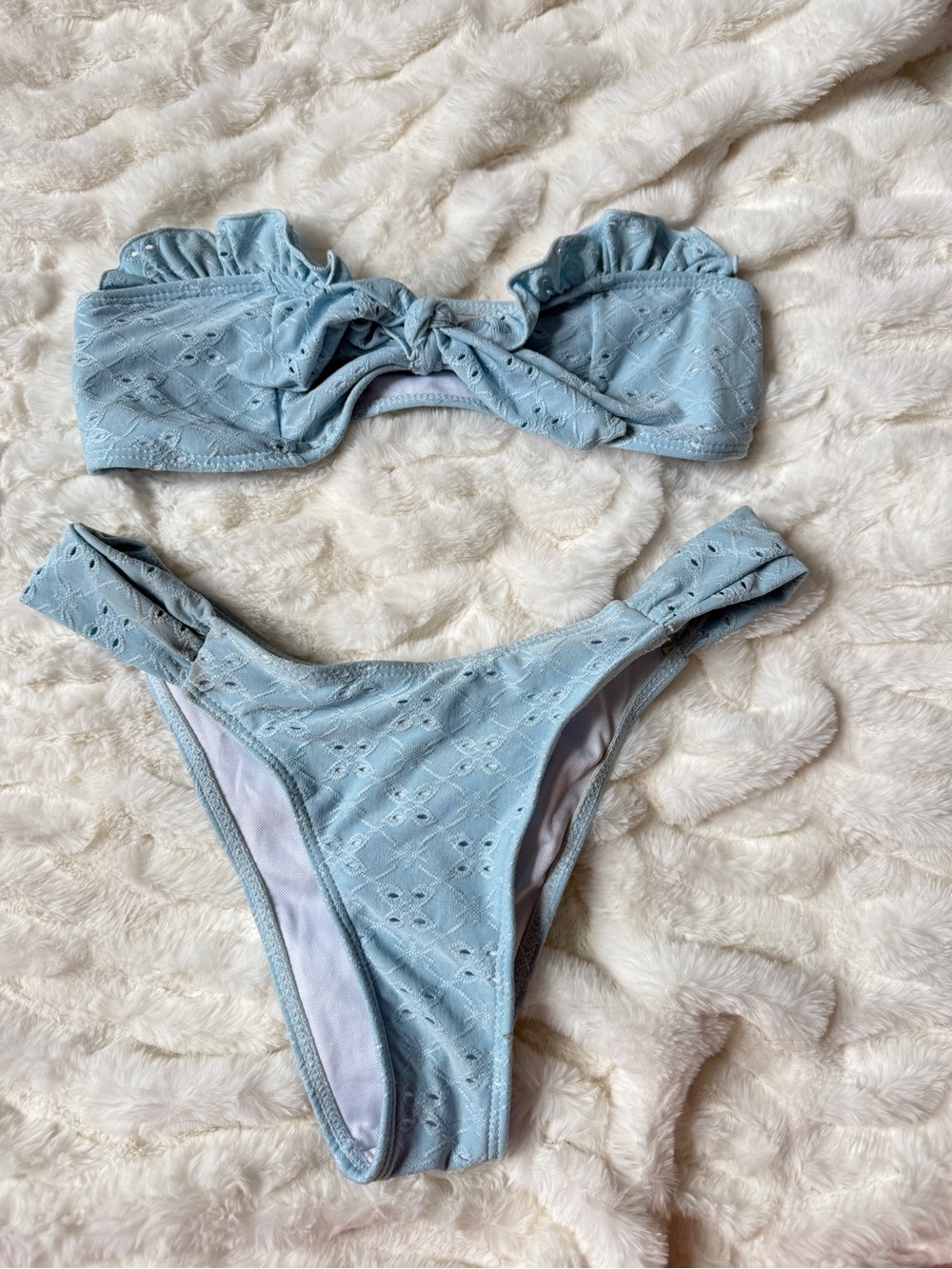 Assorted bikinis - Picture 2 of 8
